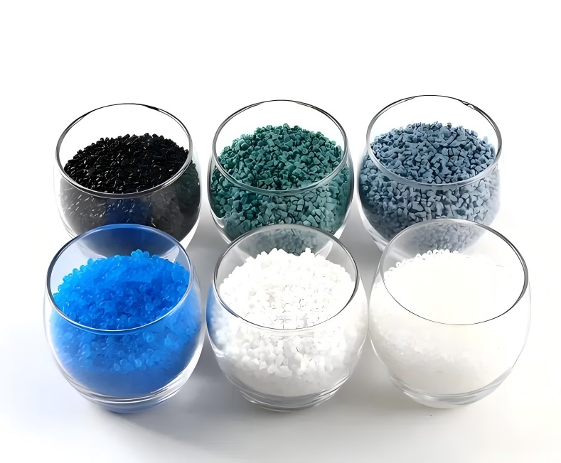 Czy produkty z materiału TPE o wysokiej twardości wybielają się łatwiej? Czy twardość materiału ma związek z wybielaniem?