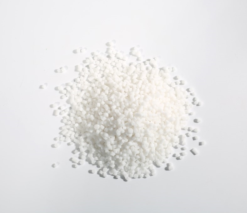 W jaki sposób producenci TPE utrzymują spójny kolor surowców TPE?